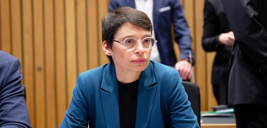 Josefine Paul: NRW-Flüchtlingsministerin tritt zurück