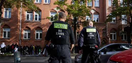 Berlin-Neukölln: Polizei findet bei Durchsuchungen illegale Pyrotechnik