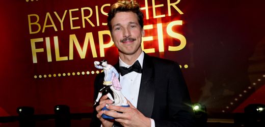 Florian David Fitz dankt allen, »die Demokratie machen«