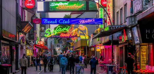 Prostitution: Zwei Frauen aus dem Rotlicht berichten aus dem »Puff Europas«