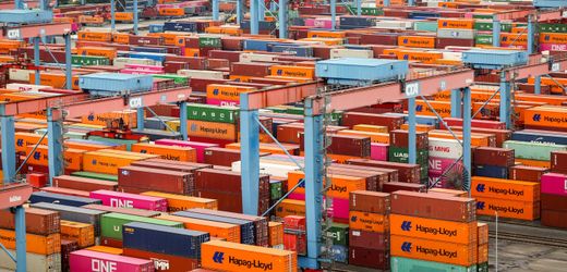 Wirtschaft in Deutschland: Regierung korrigiert Wachstumsprognose nach unten