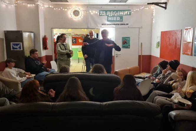 Diskussion in der „Rübe“: Pizza und Politik mit Bundespolitiker Daniel Rinkert