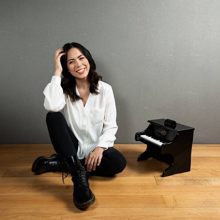 „Bach in space“ in Duisburg: Mit Star-Pianistin Mona Asuka zu den Sternen