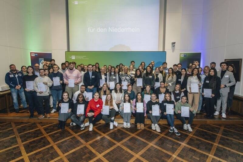 Engagement für Ausbildung im Kreis Kleve: Azubis machen Werbung in Schulen als Ausbildungsbotschafter