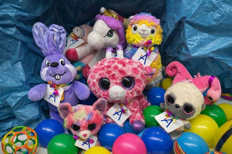 Netzwerk Oberstraße organisiert Spendenaktion in Neuss: Eine kuschelige Erinnerung an den Kappessonntagszug