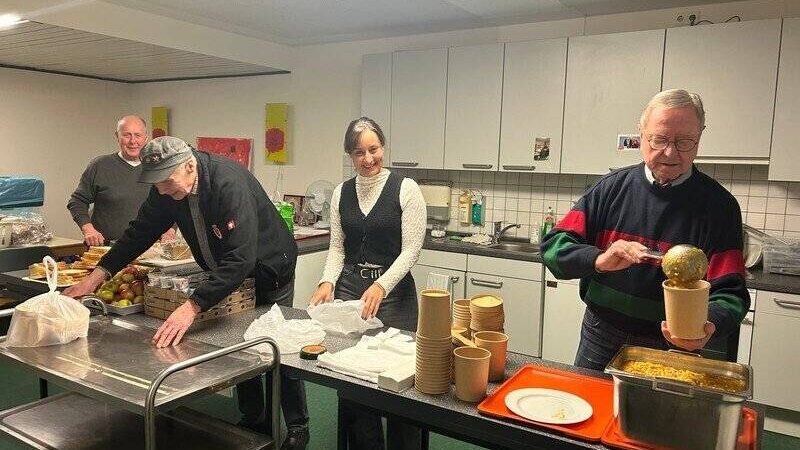 Not in Neuss: Mehr Menschen suchen Suppenküche von St.-Augustinus-Gruppe auf