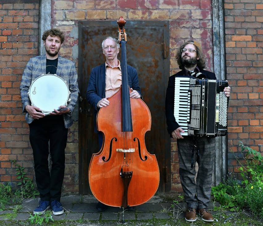 Schlosskonzert in Hückeswagen: Wenn Klassik auf Jazz trifft – Erwin Trio spielt Bach bis Galliano