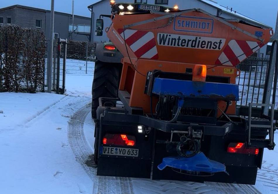 Schnee und Glatteis am Niederrhein: Vier Menschen bei Unfällen im Kreis Viersen verletzt