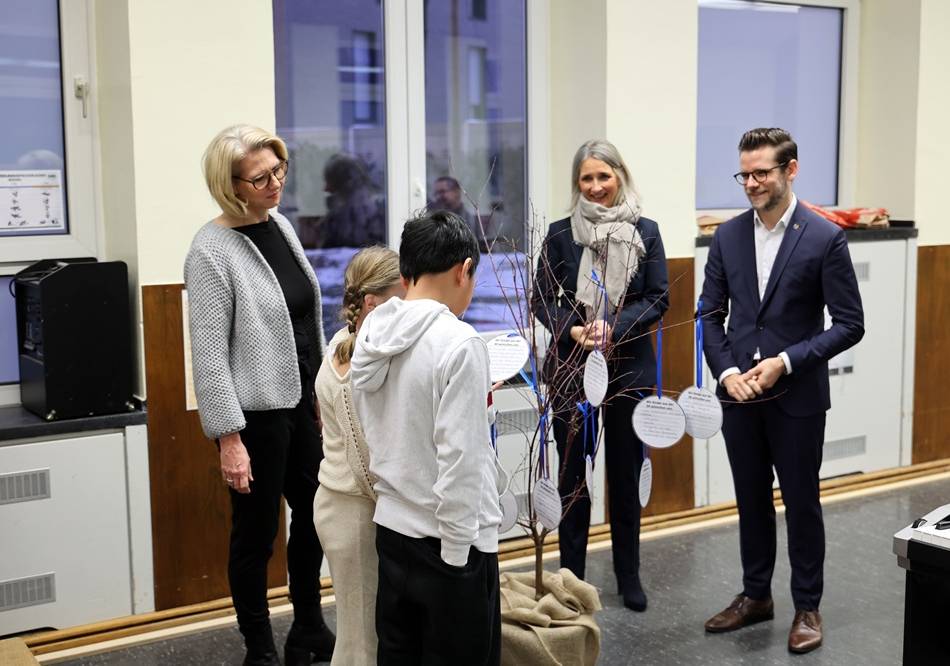 Bildung in Mönchengladbach: Anton-Heinen-Grundschule bleibt an ihrem neuen Standort