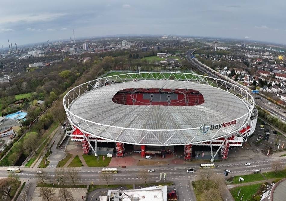 Umbennenung zum 1. Januar: Neuer Name – Leverkusener Lindner-Hotel heißt ab sofort „The Curve Hotel BayArena“