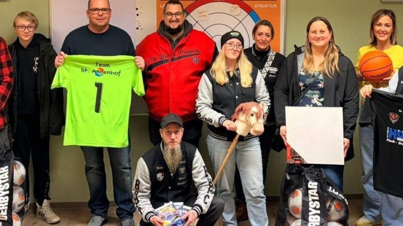 Geschenke aus Tönisvorst für Kinder in Kempen: „Beard Bros“ unterstützen Kinderheim
