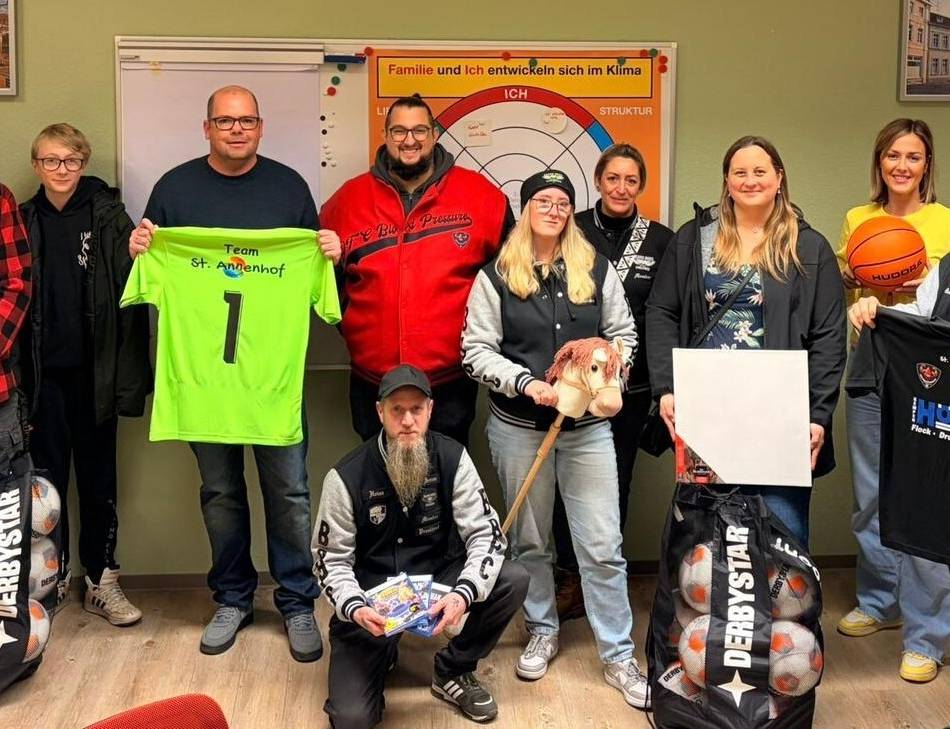 Geschenke aus Tönisvorst für Kinder in Kempen: „Beard Bros“ unterstützen Kinderheim