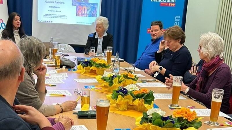 Liberale Senioren und FDP Dormagen: Themenabend zu Aktien und Anleihen – Finanzexpertin ordnet Börsenjahr ein