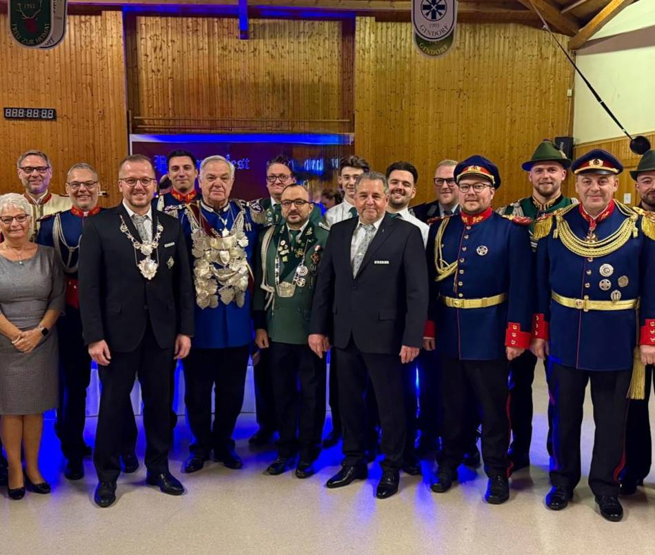 Vorstandswahlen in Grevenbroich: Gindorfer Schützen setzen auf bewährte Führung