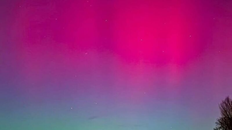 Seltenes Himmelspektakel: Ratinger beobachten Polarlichter über der Stadt