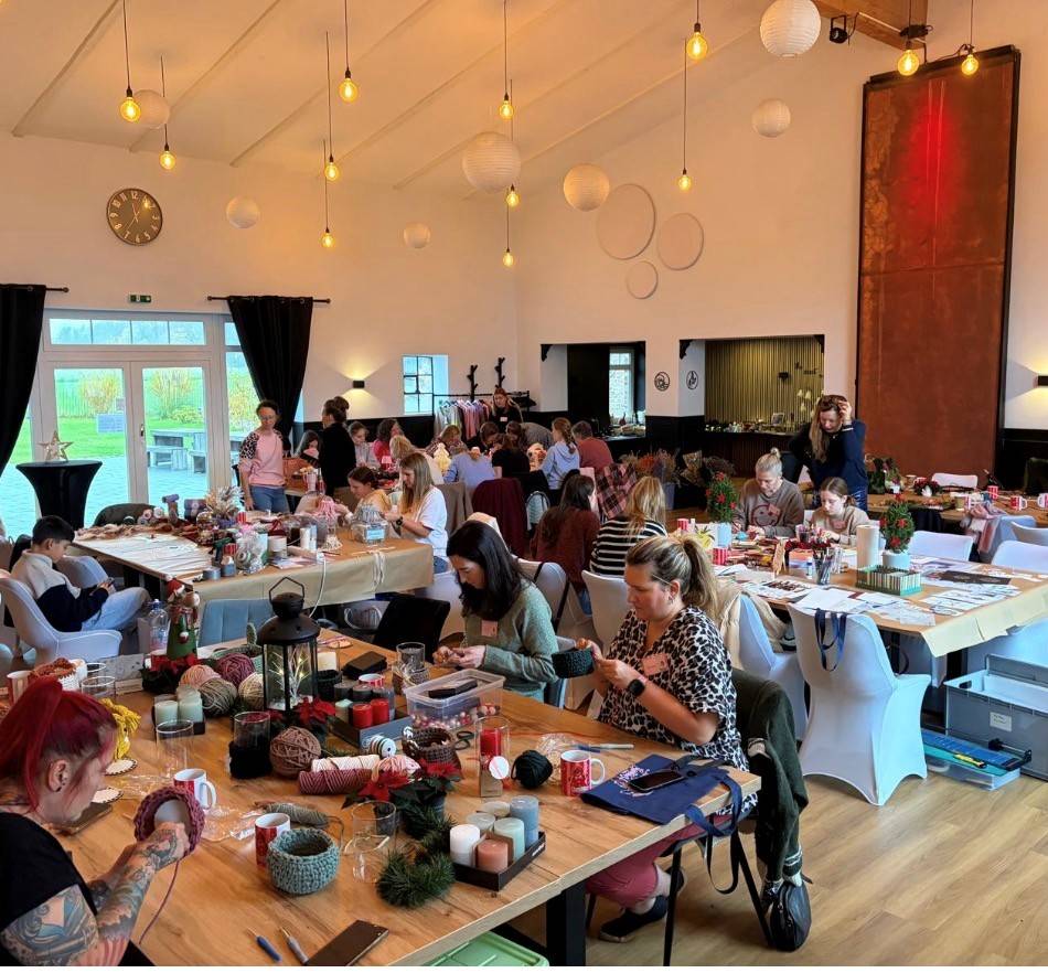 Drahtlettering, Stempel schnitzen und Tarot: Neuer Kreativtag in Dormagen – 15 Workshops an einem Tag