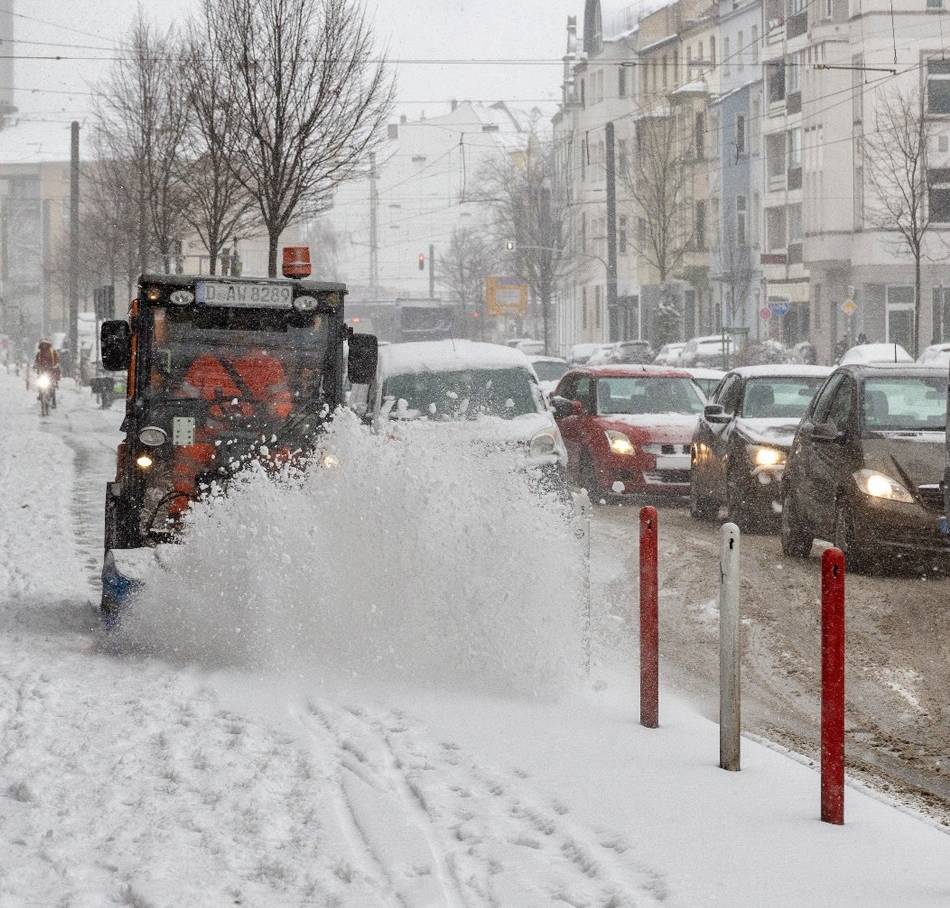 Glatteis am Montagmorgen: Düsseldorfer Schulen gehen in Distanzunterricht – Kitas bleiben geöffnet
