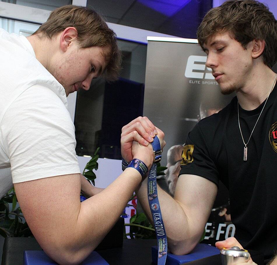 19-Jähriger entdeckte den Sport in Japan: Armwrestler aus Grevenbroich wollen nach ganz oben