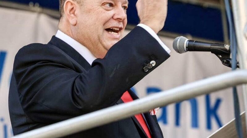 Vor Fusion mit Krefeld: Volksbank Düsseldorf Neuss weist Vorwürfe von Ex-Chef zurück