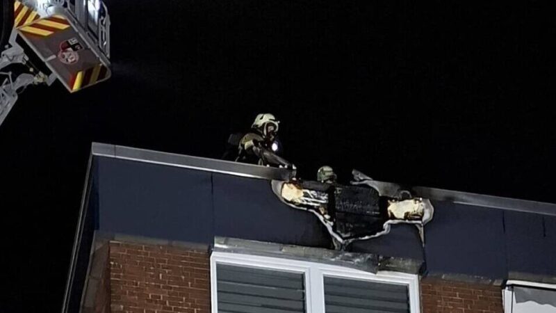 Bilanz der Polizei Viersen: 64 Polizeieinsätze in der Silvesternacht – Rakete setzt Dachstuhl in Kempen in Brand