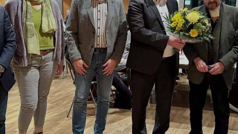 Auszeichnungen der Stadt Wermelskirchen: Ehrung für Schulte und weitere Ratsmitglieder für politischen Einsatz