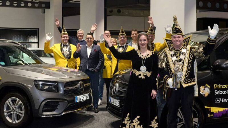 Engagement im Karneval: Drei Sessionsfahrzeuge für das Gocher Prinzenpaar Sebastian I. und Mareike III.