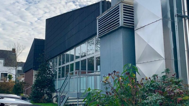 „Kann sich Emmerich nicht leisten“: Die Kleinschwimmhalle in Elten – was Tim Krebber darüber denkt