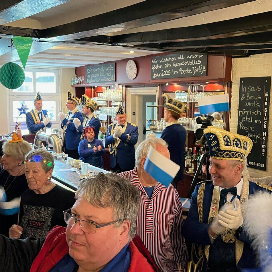 Kleinster Karnevalsverein: Gocher Vrouwenpoort startet flüsternd in den Karneval