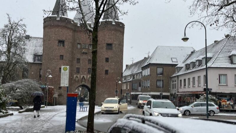 Sorge vor Schneematsch: Schneelast auf Dächern – Stadt Goch sperrt sieben Turnhallen