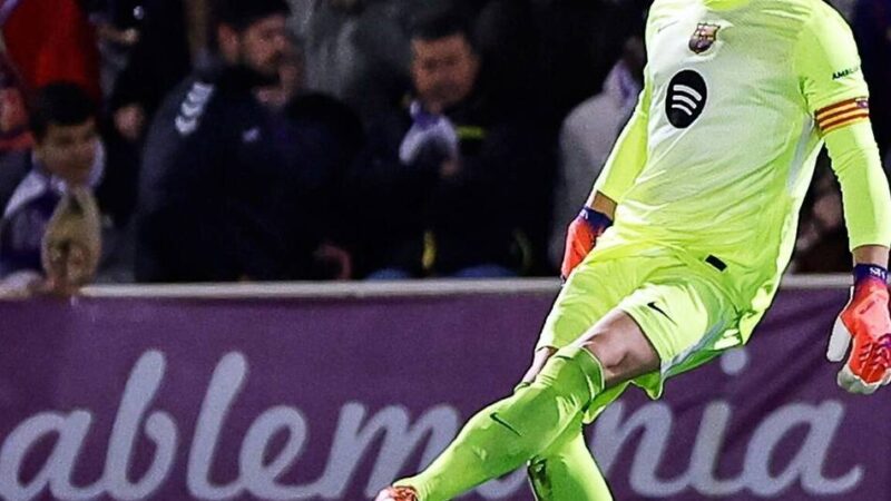 Medizinische Tests geplant: Nächster Rückschlag – Ter Stegen vor Supercopa verletzt aus Saudi-Arabien abgereist