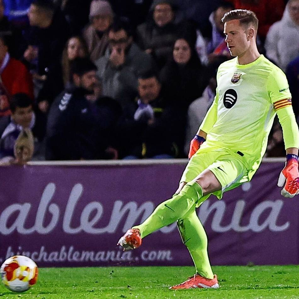 Medizinische Tests geplant: Nächster Rückschlag – Ter Stegen vor Supercopa verletzt aus Saudi-Arabien abgereist