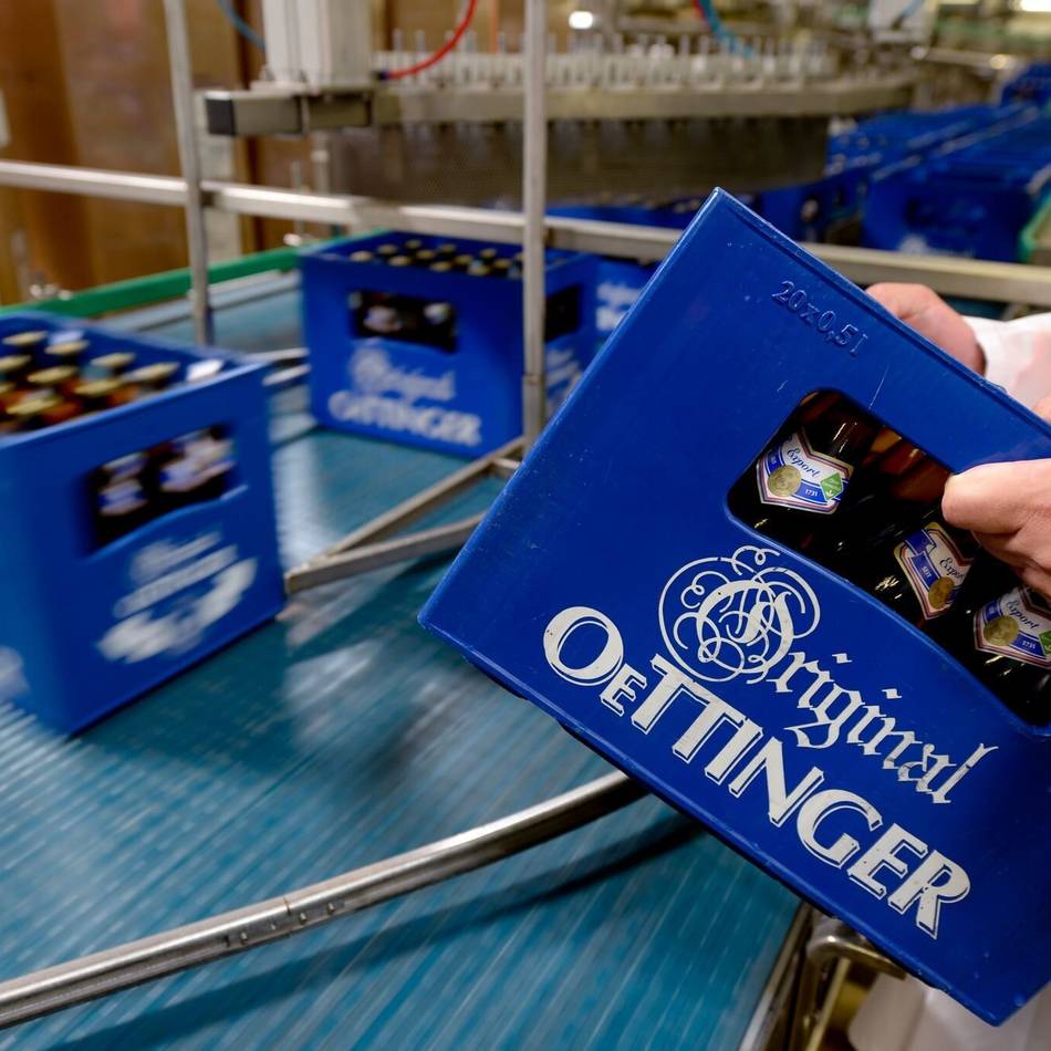 Unternehmen gibt Standort in Niedersachsen auf: Oettinger braut mehr Bier in Mönchengladbach