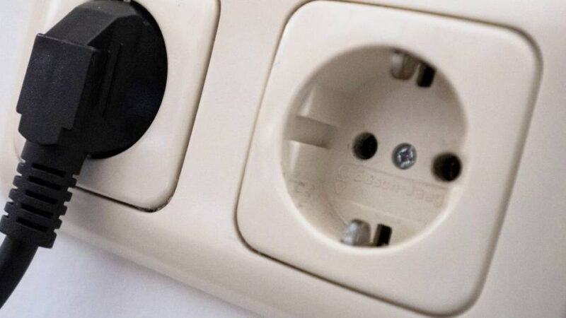 Defekt an 10.000-Volt-Kabel: Stromausfall im Neusser Süden – Haushalte am Vormittag ohne Saft