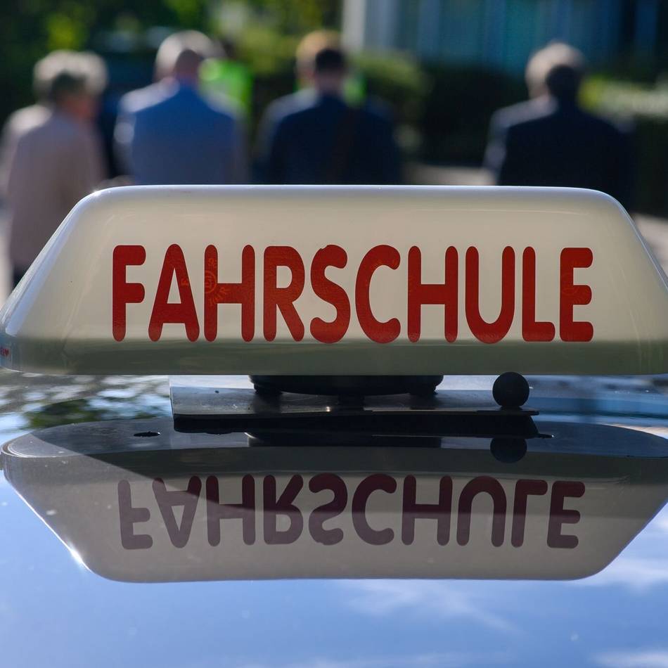 Führerschein-Reform führt zu Anmelde-Einbruch an Neusser Fahrschulen: „Es ist deutlich weniger geworden“