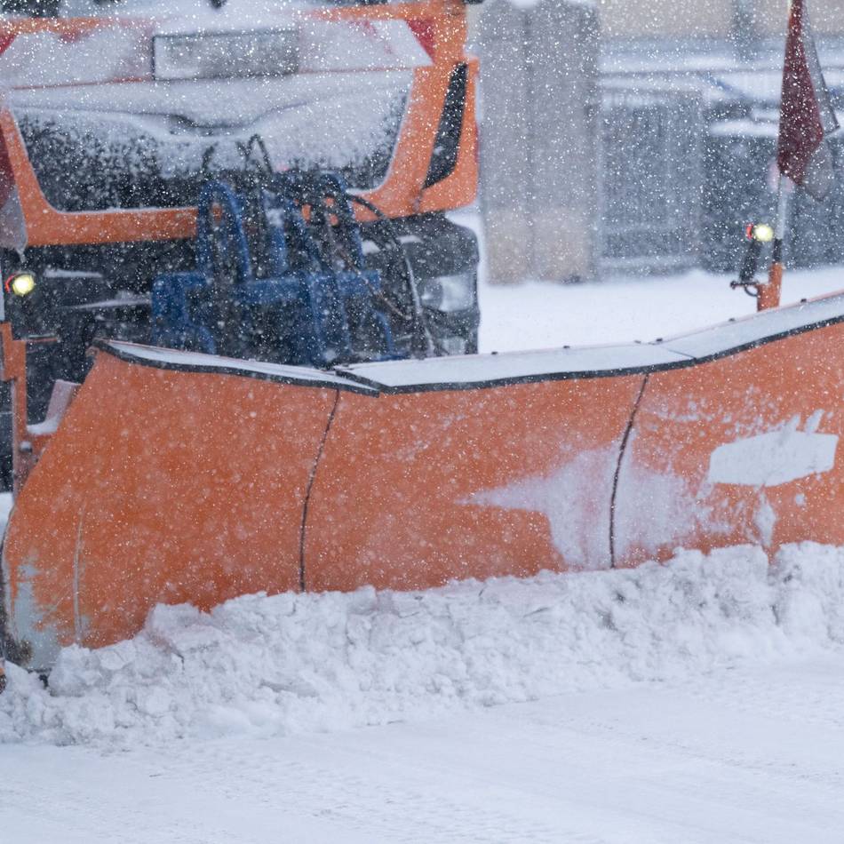 Zuständigkeit für Winterdienst: Gemeinde Sonsbeck reagiert auf Beschwerden über glatte Straßen