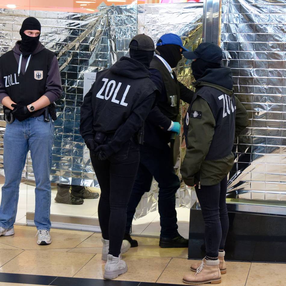 Großeinsatz von Zoll und Polizei: Razzia gegen Schwarzarbeit in Nagelstudios – Hauptverdächtiger aus Düsseldorf