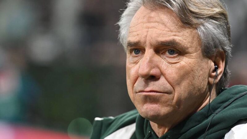 Borussia diesmal Trainerschreck? : Gladbach beim Krisenduell in Bremen – Werder-Fans starten Petition gegen Sportchef