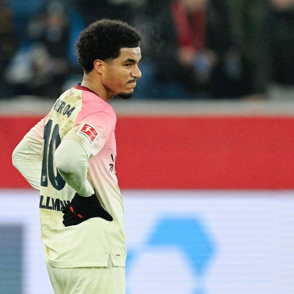 „Unter unserem Level“: Bayer 04 spielt sich ins Abseits