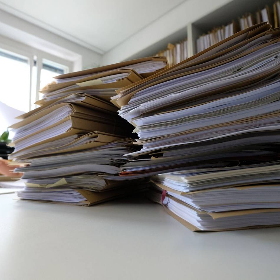 Unsicherheit wegen Behandlungsakten: Jüchener Zahnarzt unerwartet verstorben – wie geht es für die Patienten weiter?