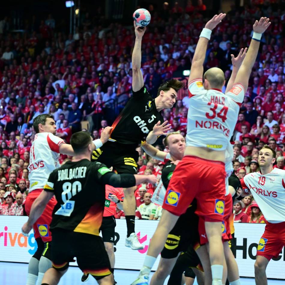 Pleite gegen EM-Gastgeber: Deutschlands Handballer vergeben ersten Halbfinal-Matchball