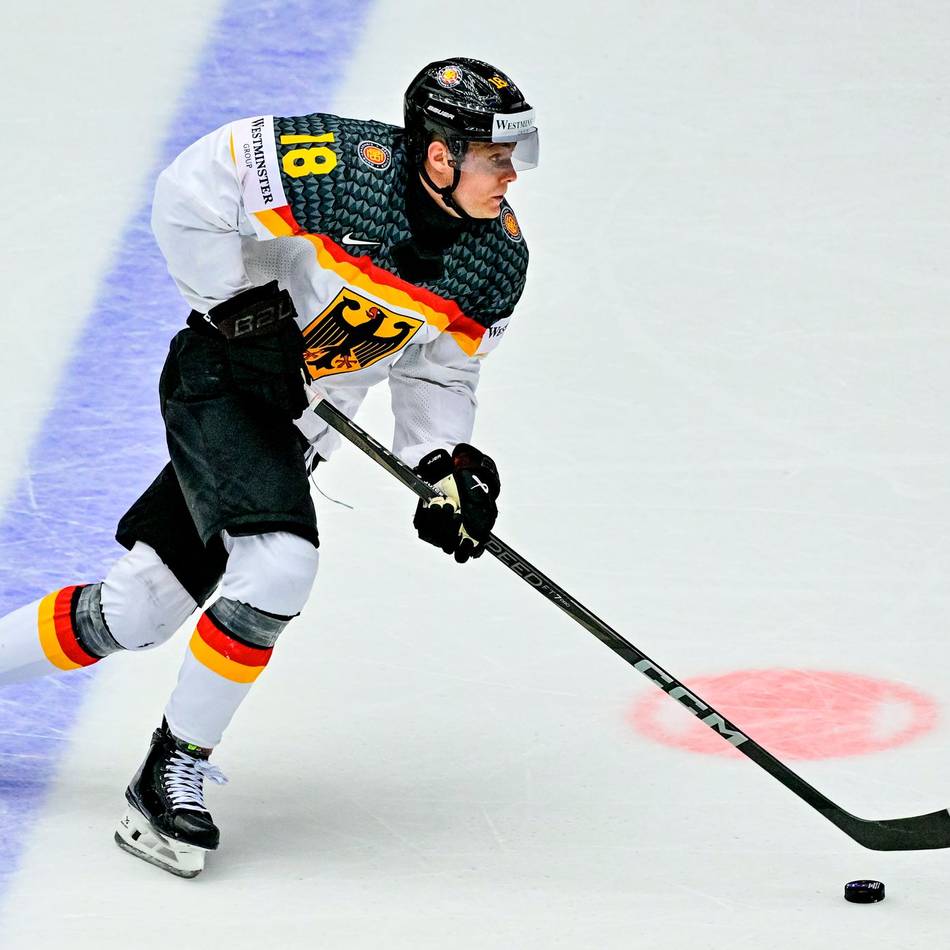 Eishockey: NHL-Profi Stützle berichtet von Toiletten-Selfie