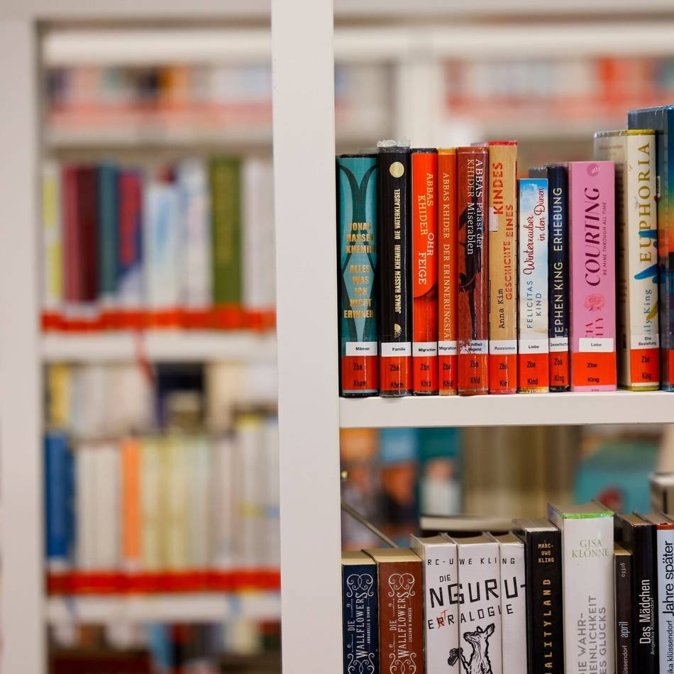 Ausleih-Charts 2025: Die beliebtesten Bücher in den Bibliotheken in Mönchengladbach