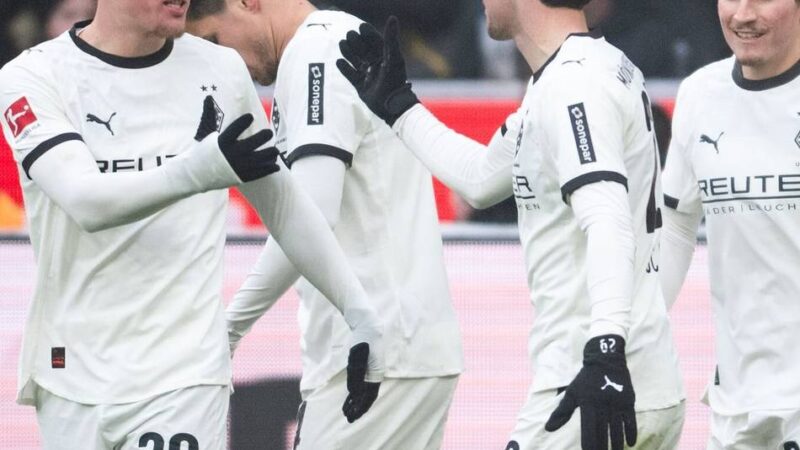 Offensiv-Akzente gegen Augsburg: Borussias Netz und Scally sammeln Argumente im Kampf um die Startelfplätze