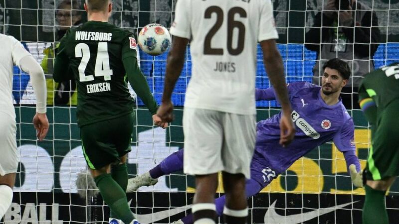 Nach 1:8-Schmach: Wolfsburg betreibt Wiedergutmachung – Leipzig knackt Freiburg mit Standards