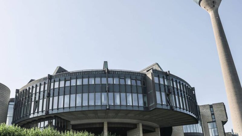 Politik in Radevormwald: Jens Nettekoven lädt Besucher in den Landtag ein