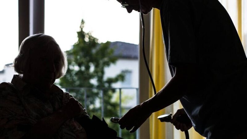 Im Clemens-Haus in Kevelaer: Wie KI in der Pflege helfen kann