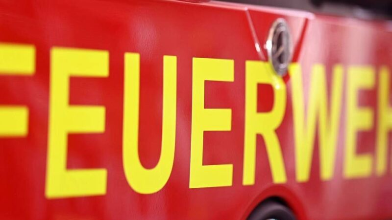 Jahreswende in Voerde: Einsatzkräfte mit Raketen angegriffen – „So etwas habe ich noch nicht erlebt“