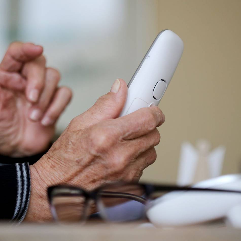 Zeugen gesucht in Korschenbroich: Trickdiebe setzen 75-Jährigen stundenlang unter Druck