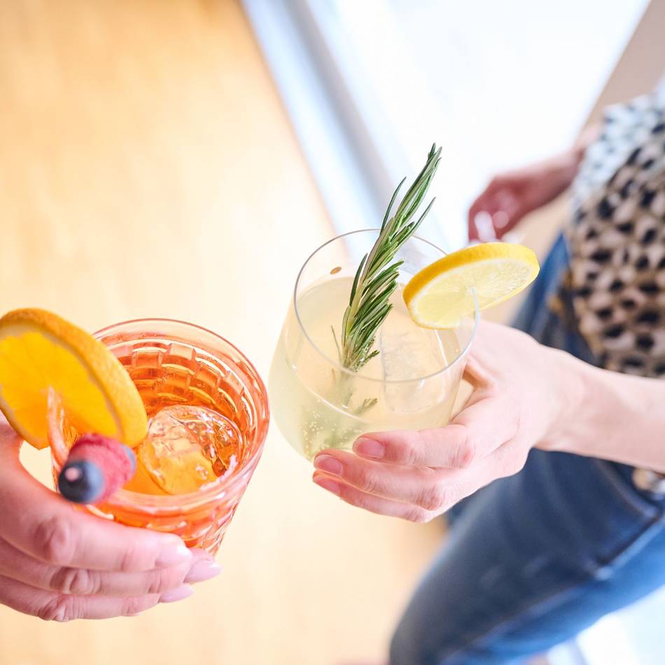 Neujahrsvorsätze im Januar: Hier gibt es in Neuss alkoholfreie Cocktails und veganes Essen