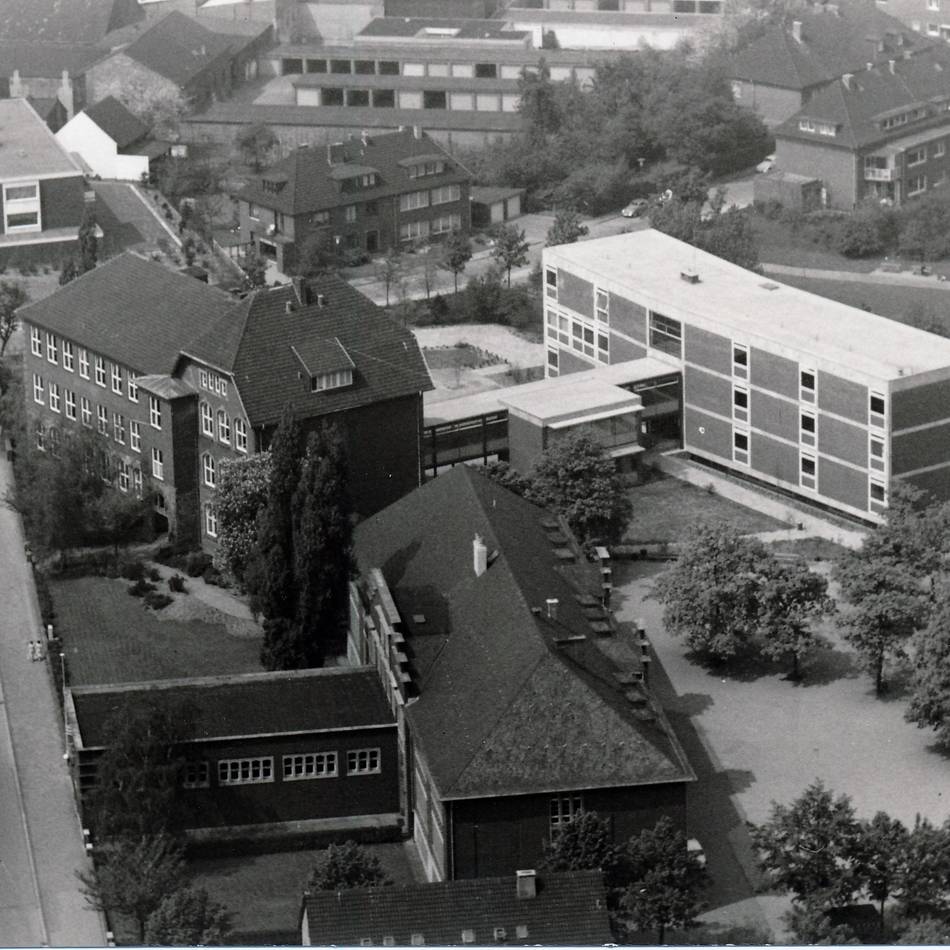 Eindeutige Wünsche aber strittige Daten: 100 Jahre Dreikönigenschule – oder doch nicht?